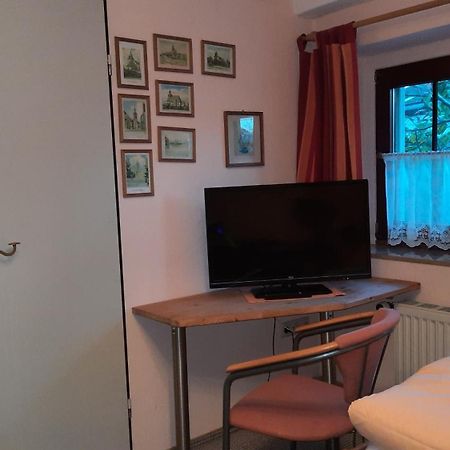 Hotel Garni & Oma'S Heuhotel 'Pension Zur Galerie' Barby Exteriör bild
